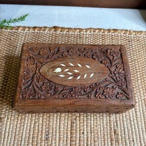 Vintage Carved Wood Box With Inlay Design Hinge Lid Lined Interior
